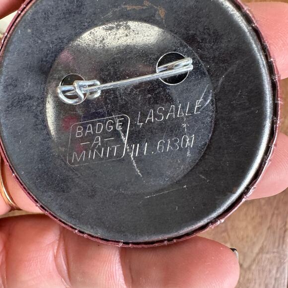 BUNDLE two (2) Elvis Presley Fan Club Souvenir Pinback pins‎ memorabilia - Picture 5 of 6